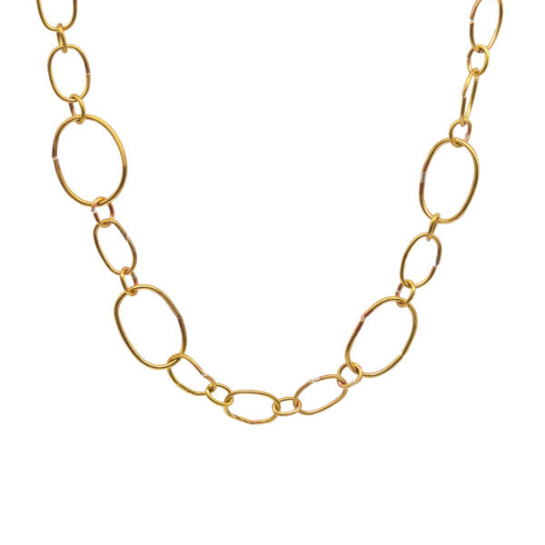Embrace oval chain necklace