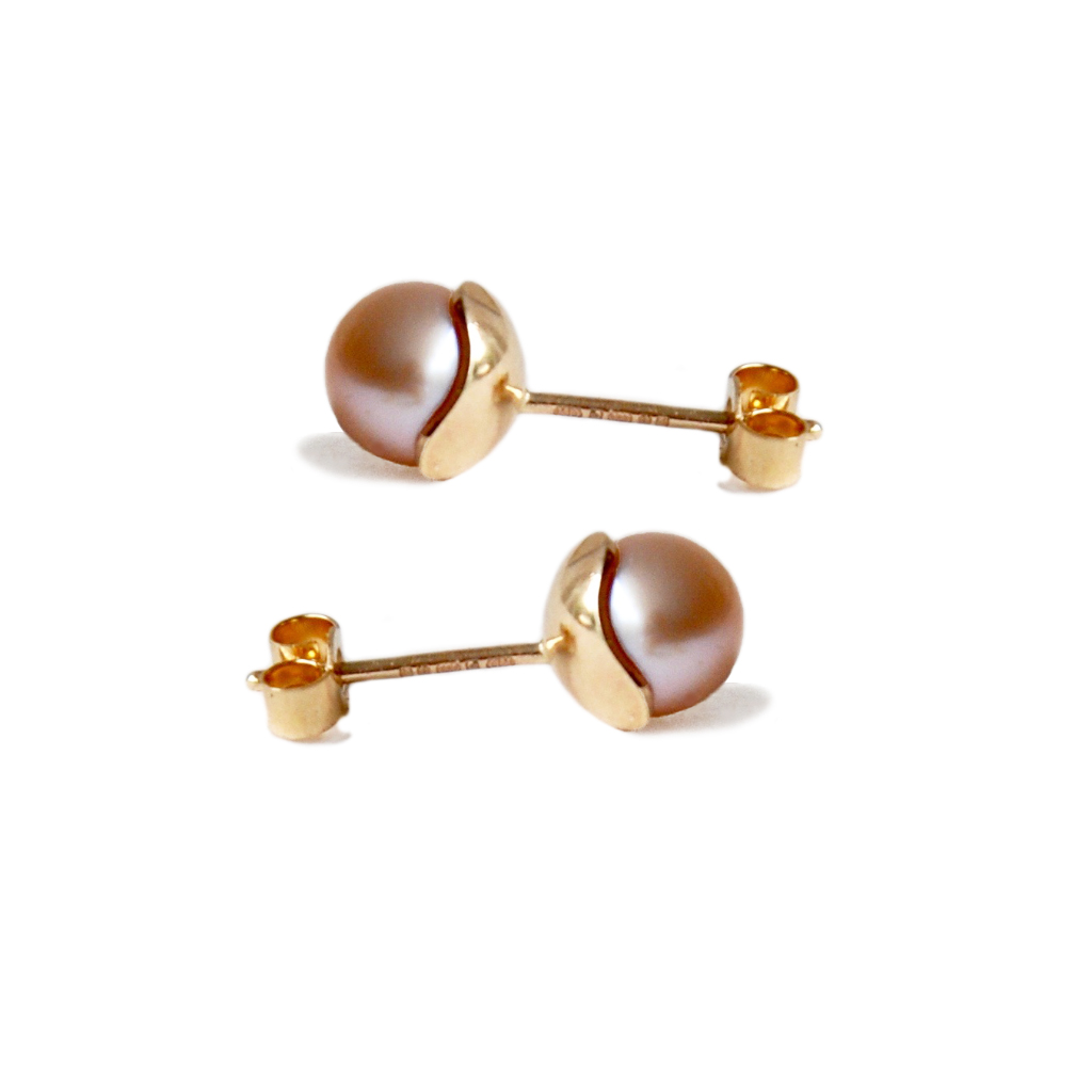 Silhouette studs 9ct gold and pink pearl