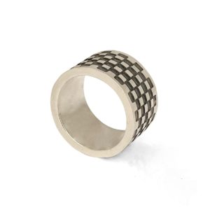chequerboard-ring-sideview