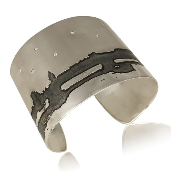 Wide silver cuff with Westminster bridge image etched