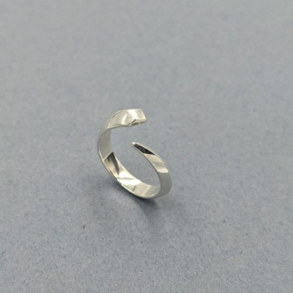 facet-open-twist-ring-silver