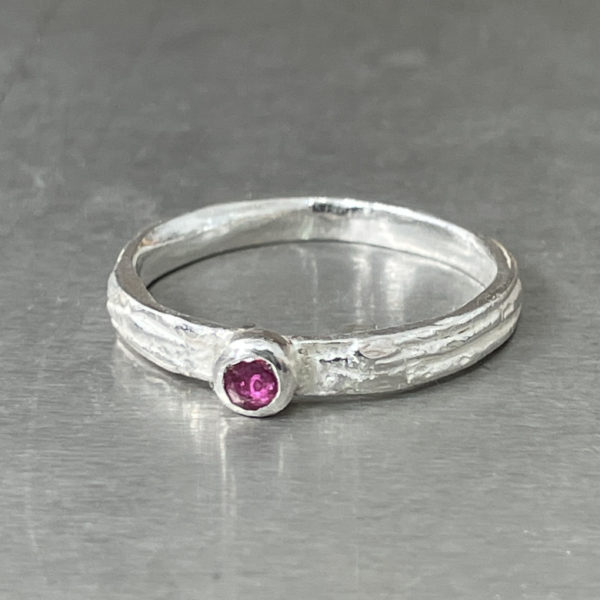 hr ring thin ruby synthetic